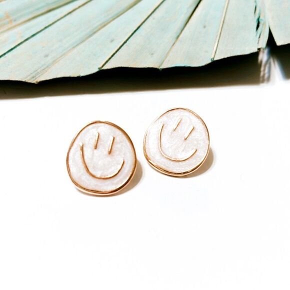 Smiley face stud earrings #78 - Picture 1 of 4